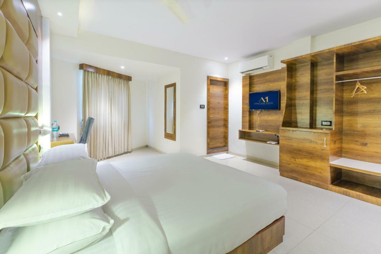 Aura One Hotel Kochi Exterior photo